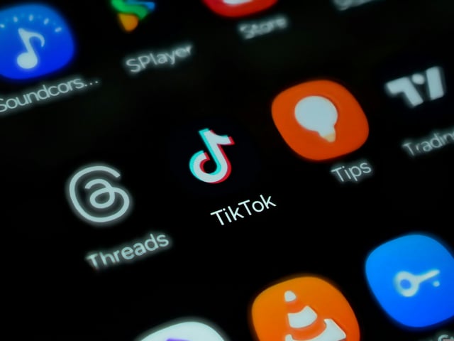 TikTok LIVEの活用術｜やり方とメリット、成功事例を企業向けに徹底解説
